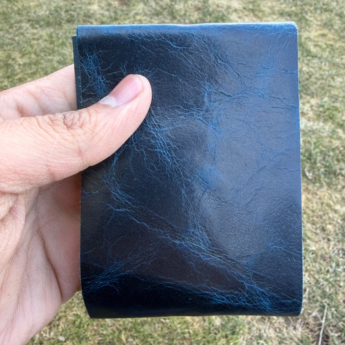 The evalgo® Fold — Slim Card & Cash Wallet