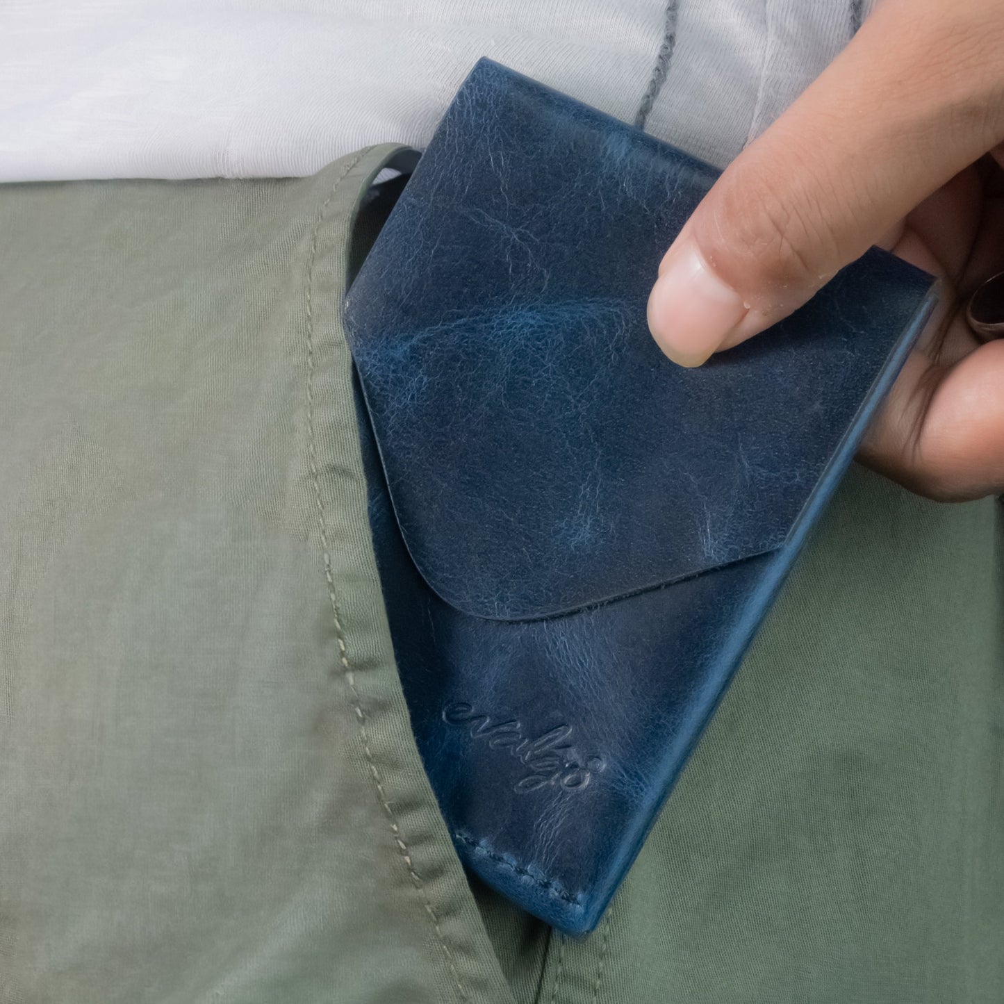 The evalgo® Fold — Slim Card & Cash Wallet - evalgo®