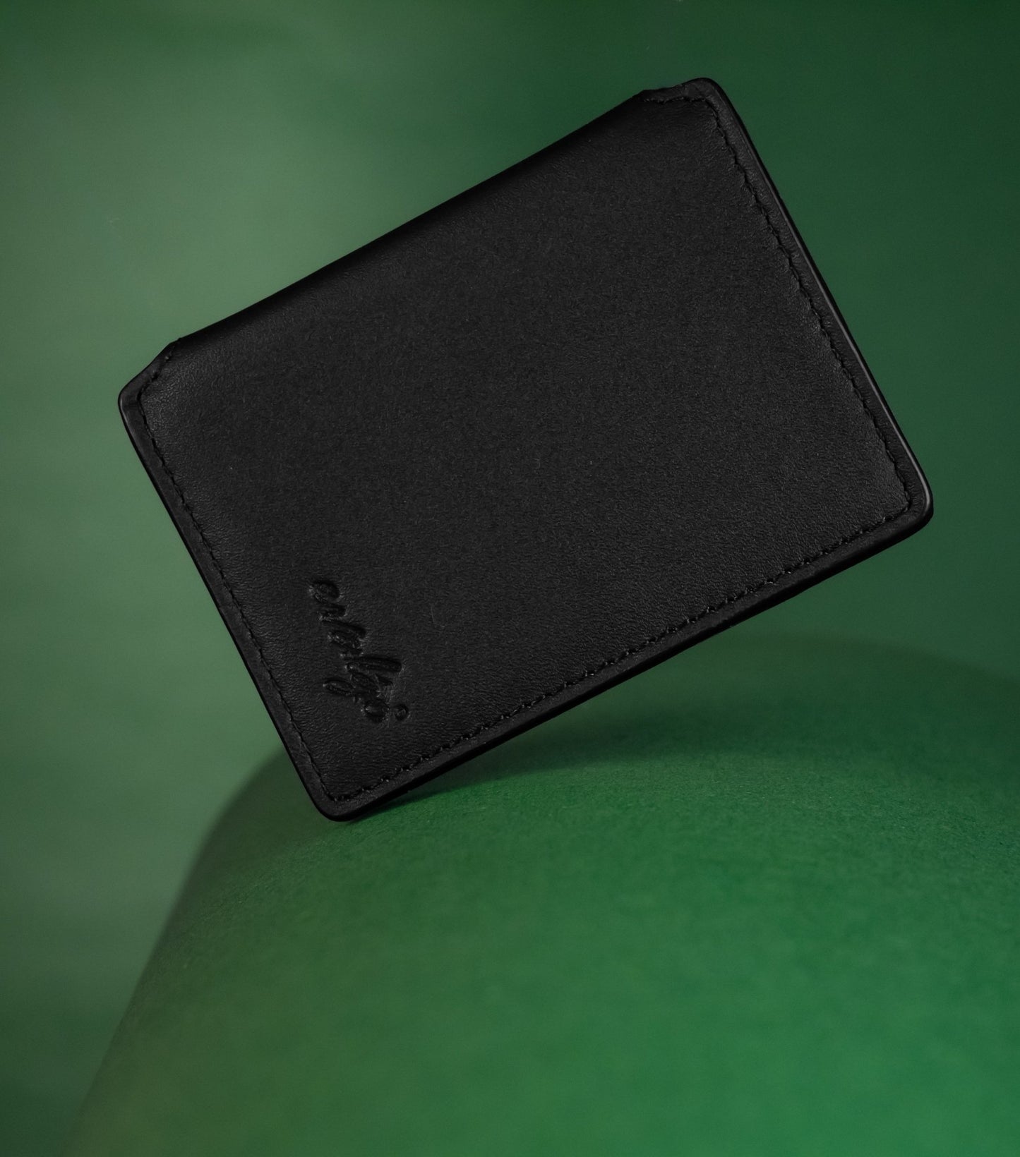 The evalgo® Snap — Slim Magnetic Top-Grain Leather Wallet - evalgo®