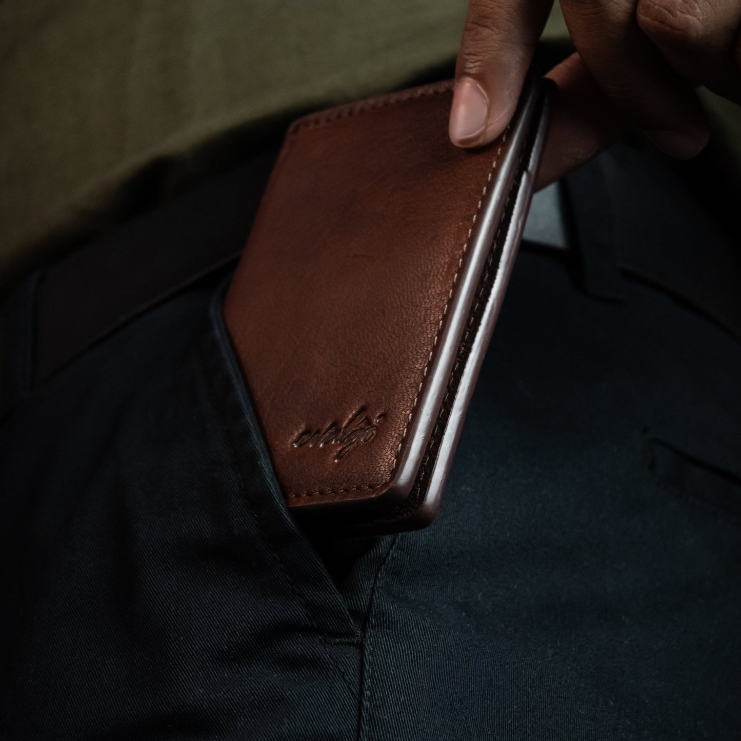 The evalgo® Snap — Slim Magnetic Top-Grain Leather Wallet - evalgo®